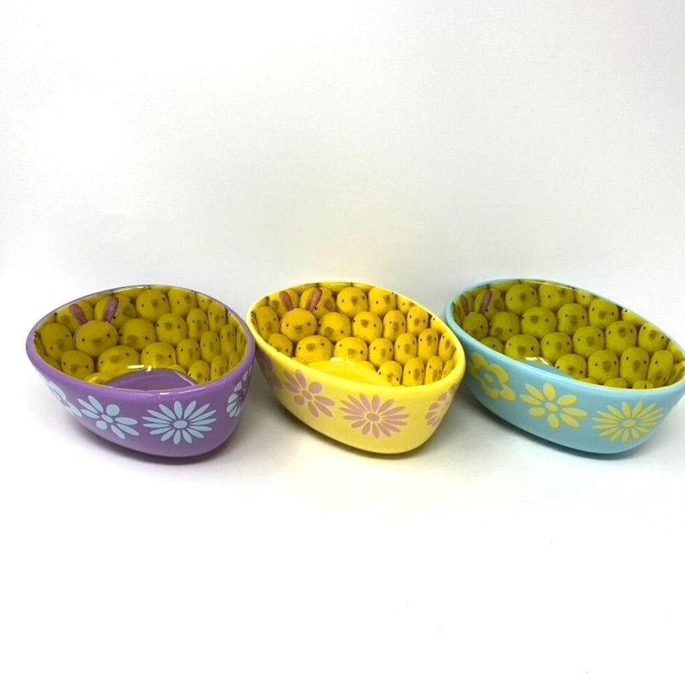 Target Easter Egg-Shaped Chicks Candy Treat Bowl Holiday Decor Serveware